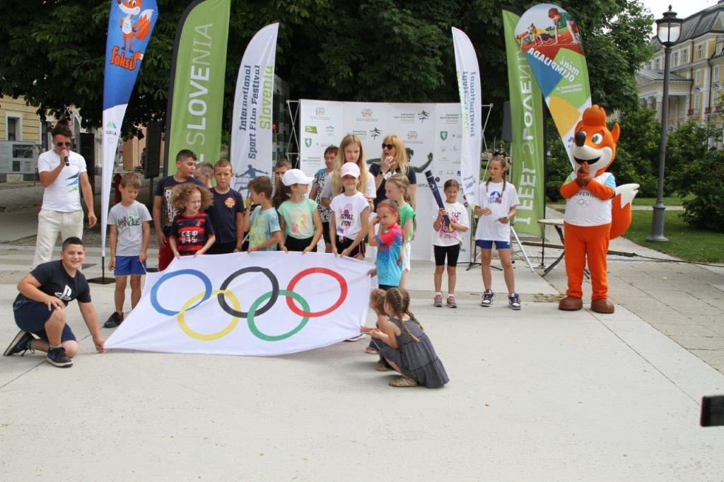 Vabilo na okroglo mizo
