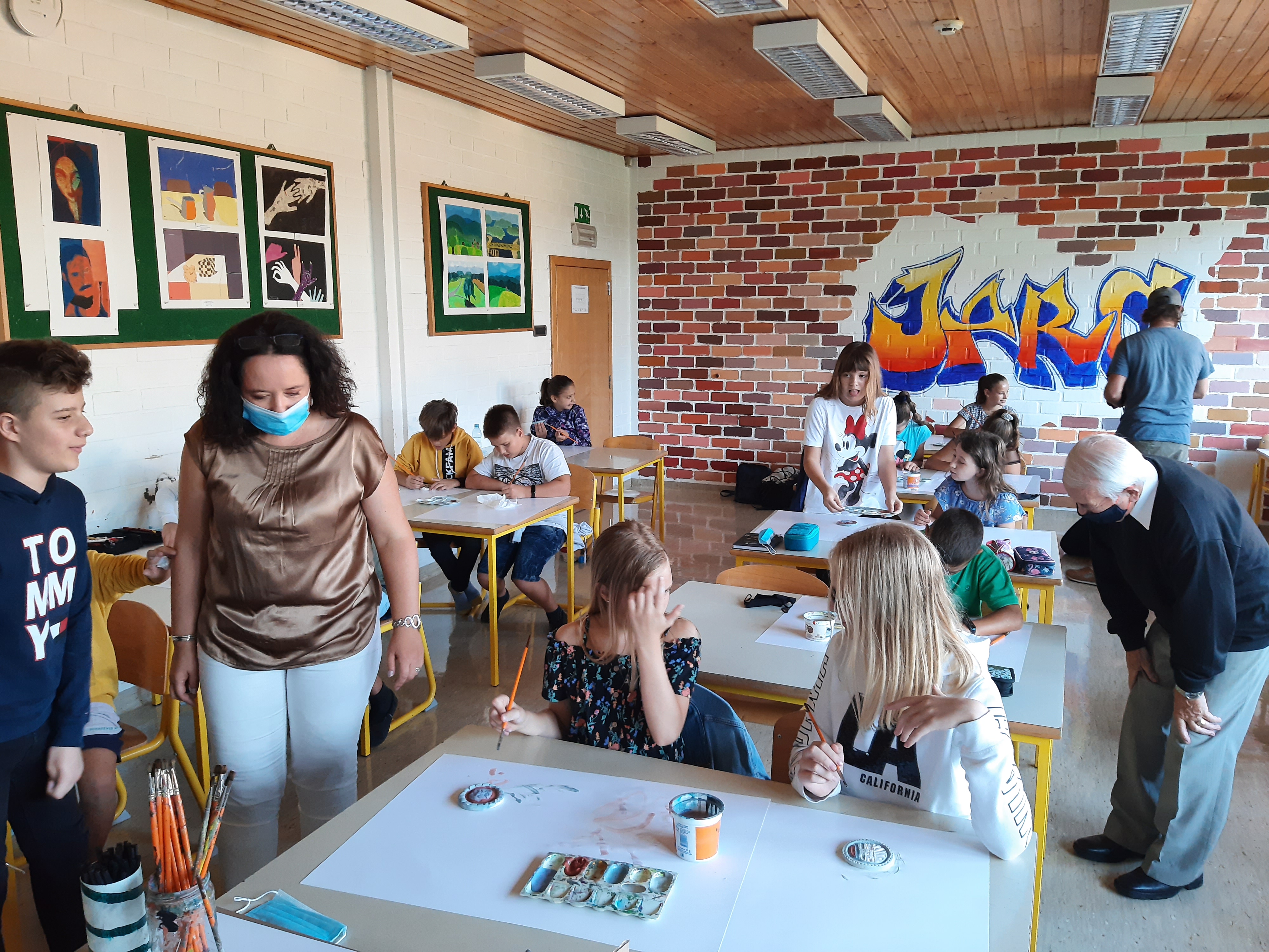 Tudi otroci sodelovali na dobrodelnem večeru