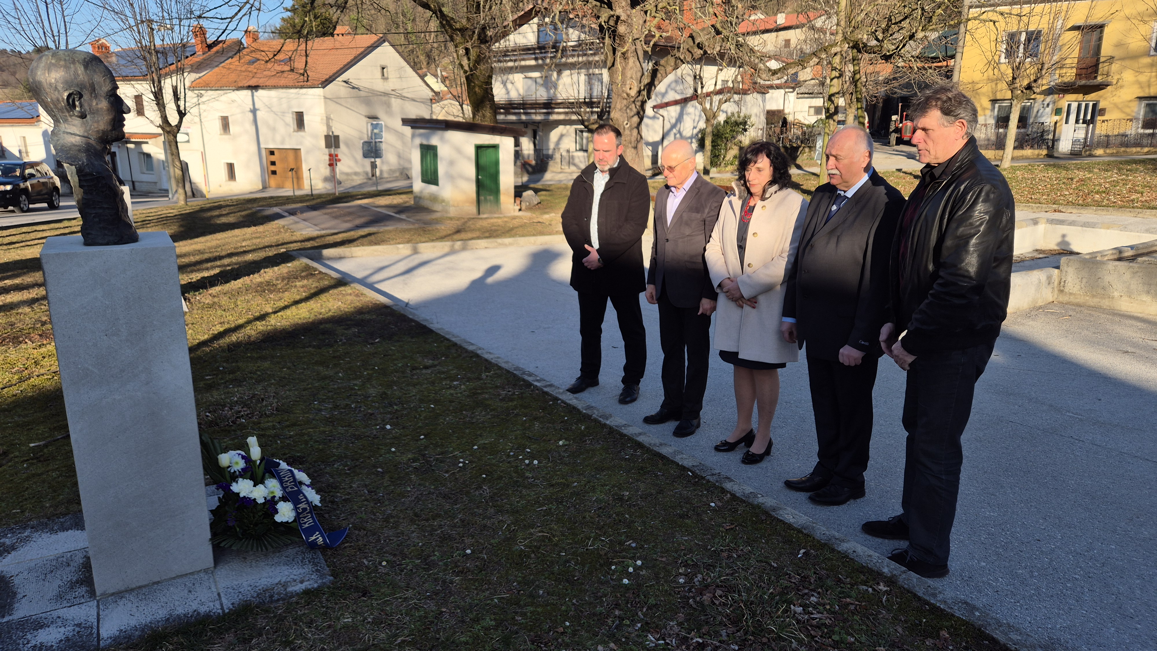 Polaganje venca prvemu Slovencu, ki je osvojil olimpijsko medaljo, Rudolfu Cvetku