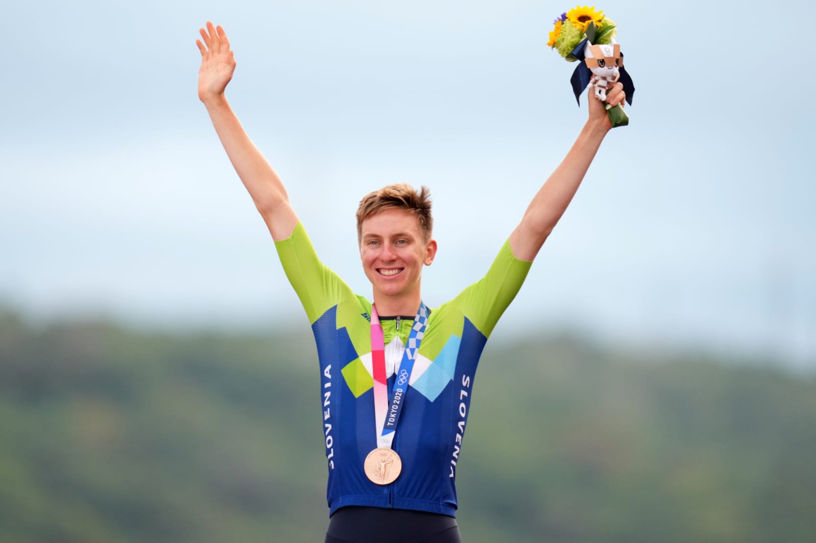 Prvi tekmovalni dan na olimpijskih igrah, prva kolajna za Slovenijo