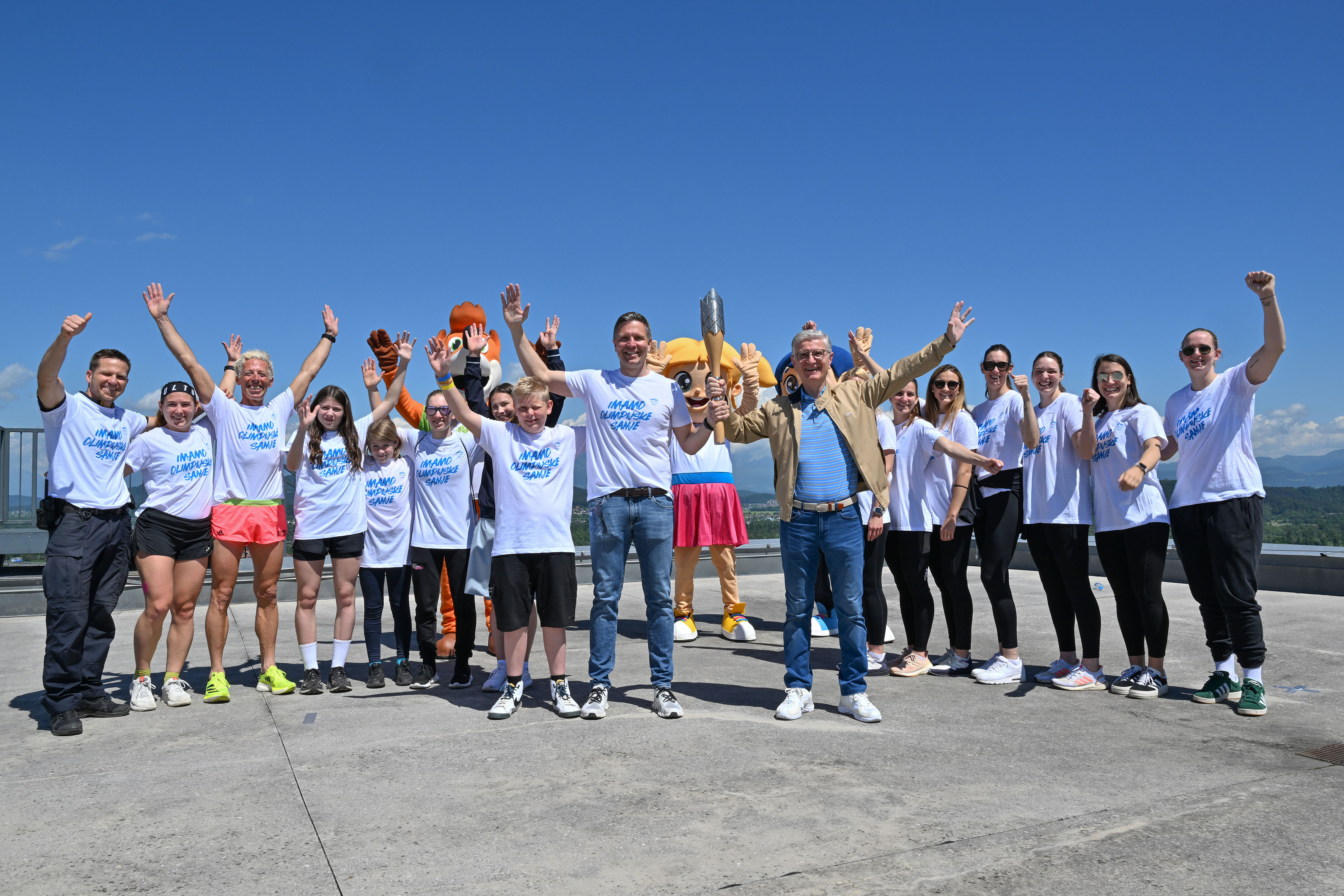 Slovenska bakla obiskala vrh Kristalne palače