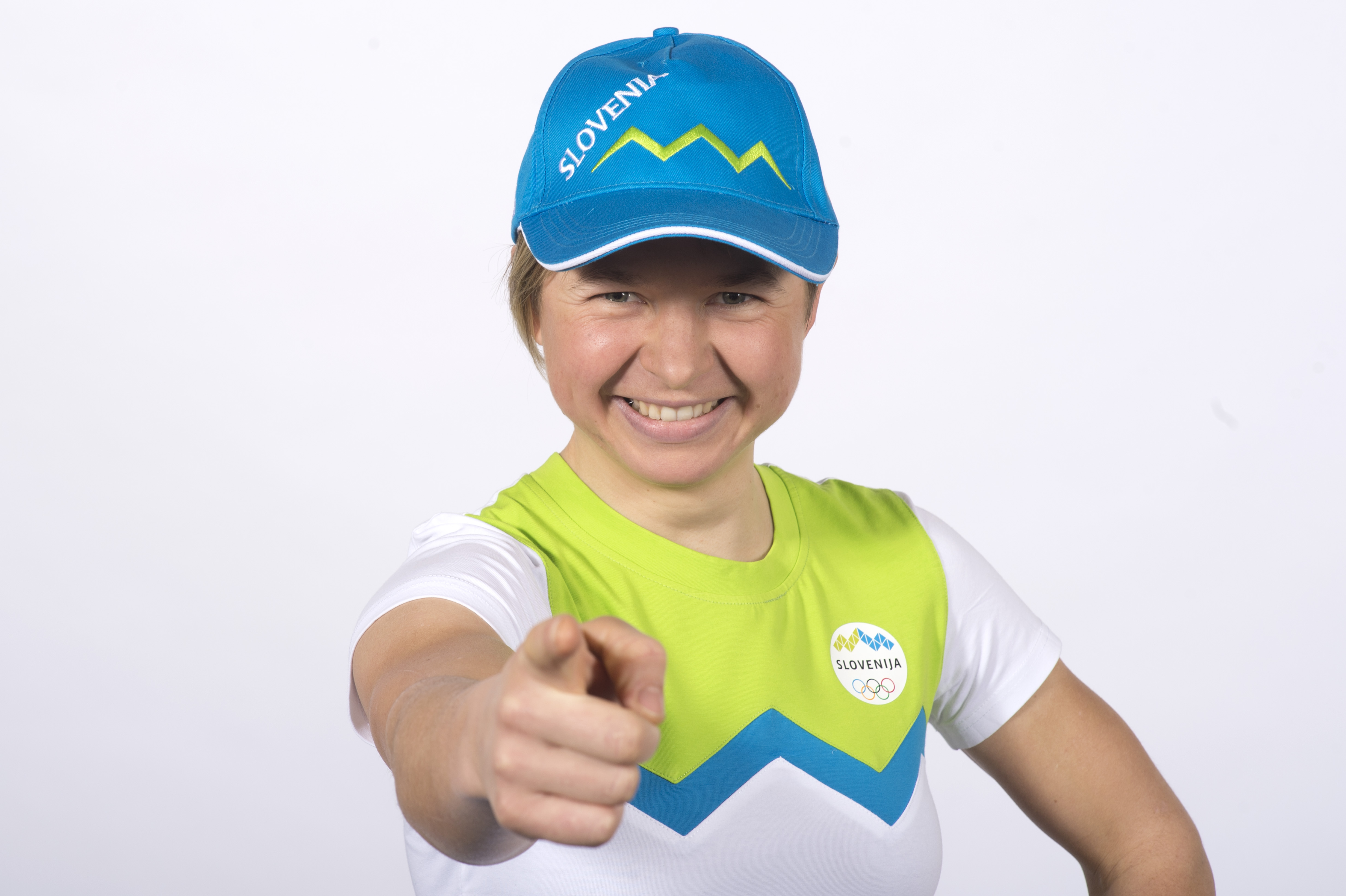 Tanja Žakelj nosilka slovenske zastave na zaključku iger v Riu