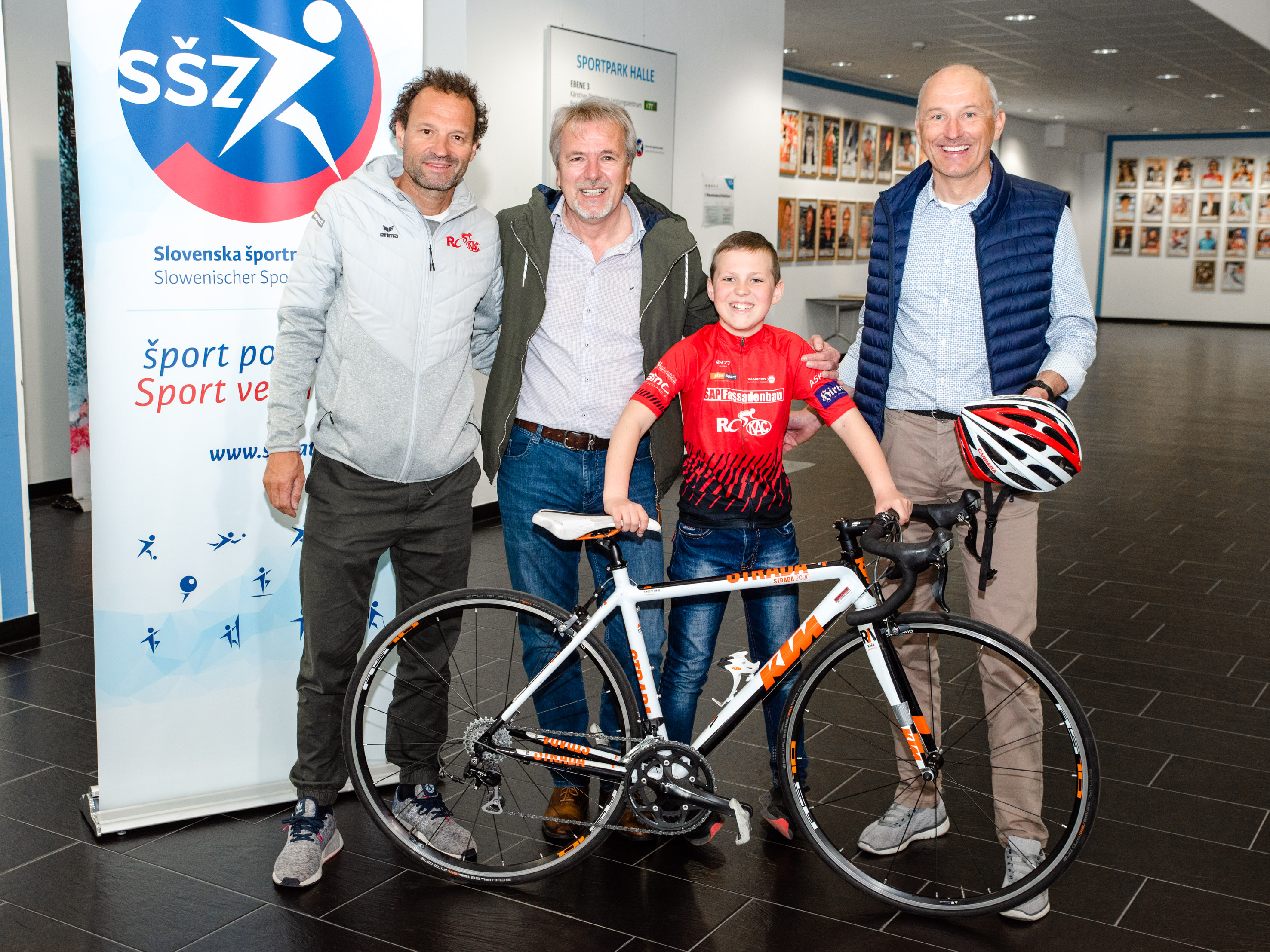 Velikonočno presenečenje za mladega ukrajinskega športnika