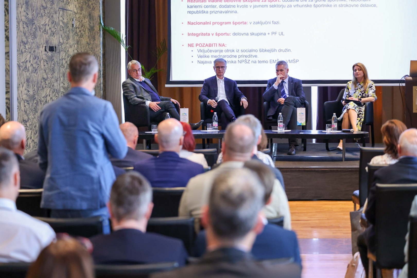 Po razpravi s panožnimi zvezami izpostavljeno izboljšanje pogojev za šport