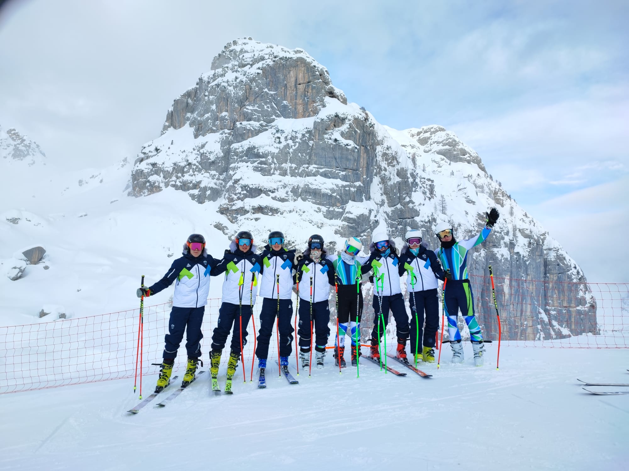 Na zimski OFEM 2023 po izkušnje 47 mladih Slovenk in Slovencev