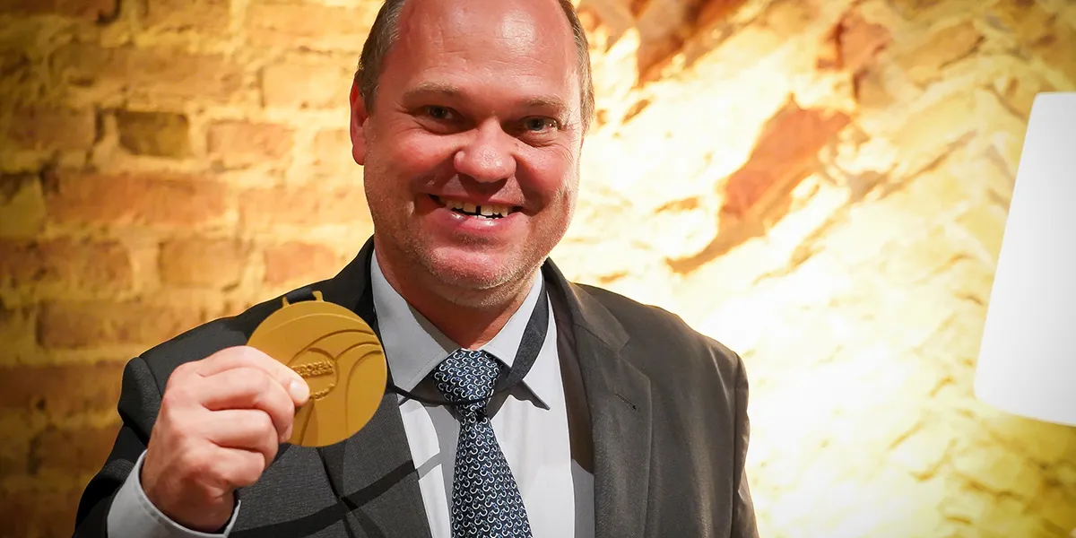 Aleš Šolar prejemnik prvega EOA priznanja za zasluge in večletni doprinos k delovanju organizacije