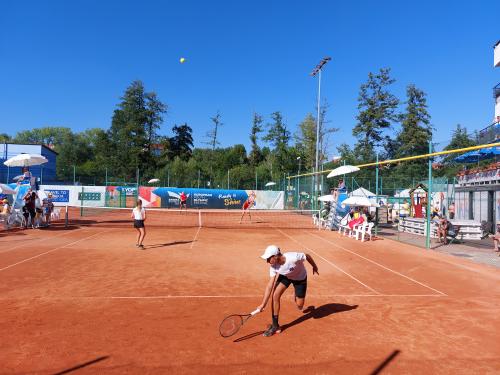 tenis-dvojice