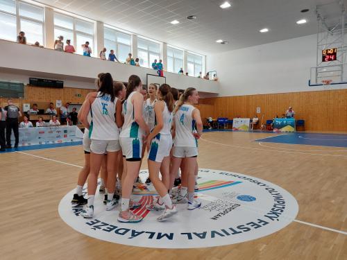 košarka-punce-1.tekma-konec