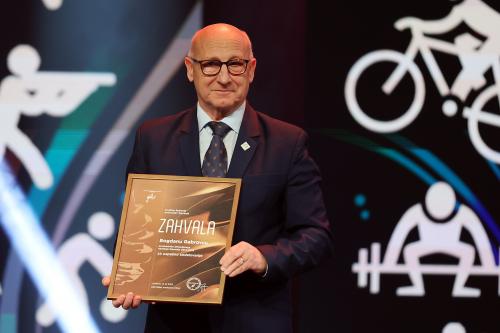 sportnik-leta-2022-40