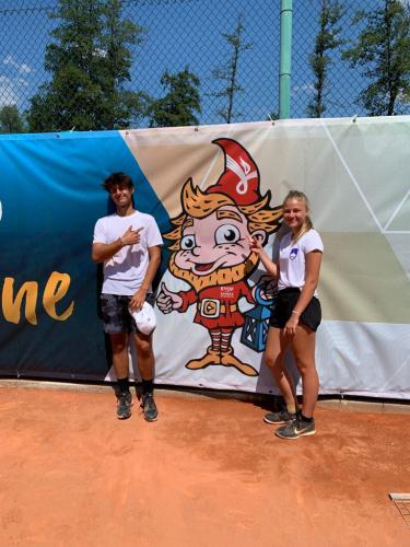 tenis ofembb22-1.dan